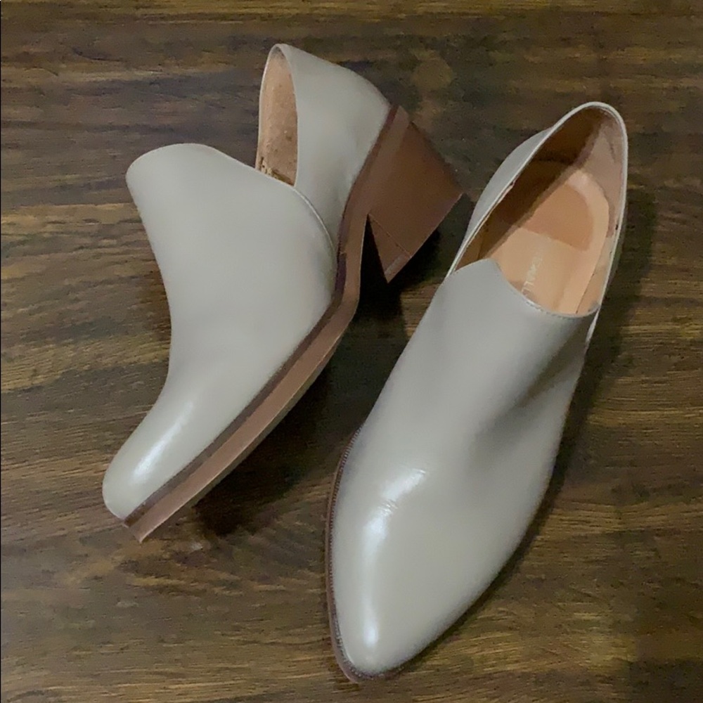 Intentionally Blank Meds in Taupe
